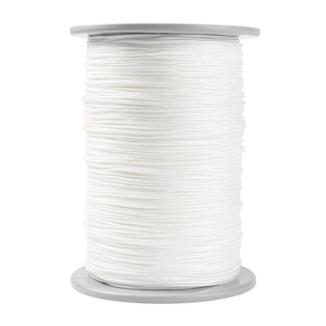 Rol wit 1,5 mm Dyneema touw zonder coating op grijze spoel, 300 kg breekkracht, voor windvaste screens. Per meter te bestellen.