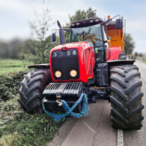 tractor met sleepkabel